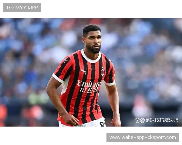 AC米兰边线连续传球制造空间,奇克接应稳定